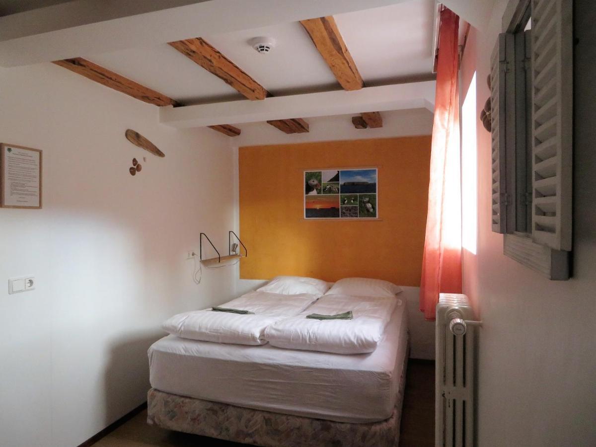 Husavik Green Hostel Экстерьер фото